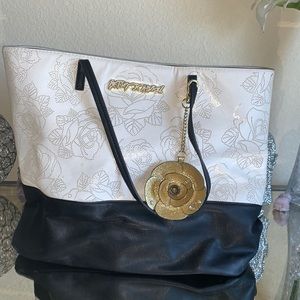 💫CLOSING SALE💫Betsey Johnson rose tote